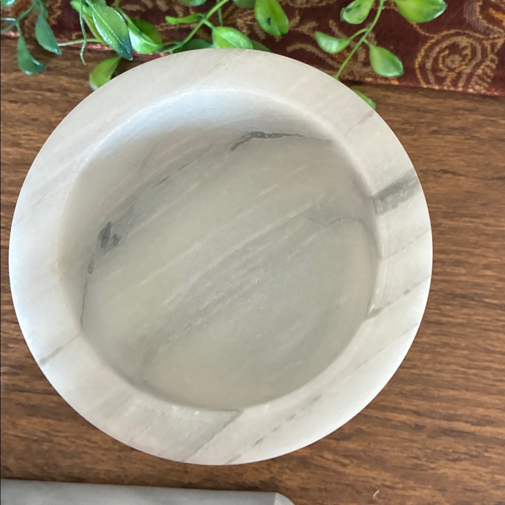 Vintage 6 Once Marble Mortar and 5”Pestle Set - Picture 5 of 8